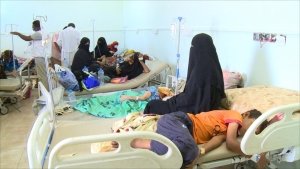 اليمن: تعز تسجل 86 إصابة بالكوليرا خلال يومين وسط أزمة قمامة بعد مقتل مديرة صندوق النظافة