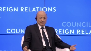نيويورك: العليمي يقول إن الحوثيين "استثمار إيراني" ويؤكد استعداد قواته للحرب البرية