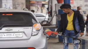 تقرير: قيود صنعاء على الواردات الأميركية تفتح الطريق أمام السيارات الصينية في اليمن