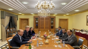 مسقط: الحوثيون يؤكدون ضرورة استئناف العمل بخارطة الطريق المتفق عليها مع السعودية