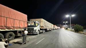 اليمن: سائقو الشاحنات في سيئون يوقفون حركتهم احتجاجاً على رسوم "غير قانونية"