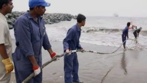 تحليل: هل يُعدّ تخريب كابلات البحر الأحمر مؤشراً على جبهةٍ جديدة في أمن الملاحة البحرية؟