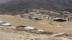 اليمن: وفاة وإصابة 14 شخصًا في حادث انقلاب باص ركاب بنقيل حيفان بتعز