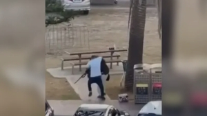 كانبرا: سوري الأصل.. أحمد الأحمد "البطل" الذي تصدى لمنفذي هجوم سيدني