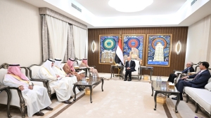 اليمن: العليمي يؤكد التزام مجلس القيادة بحل القضية الجنوبية وفق مخرجات مشاورات الرياض