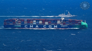 أثينا: فرقاطة إيطالية تؤمّن مرور سفن تجارية في البحر الأحمر