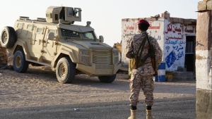 تقرير: الحكومة اليمنية تقبض على متورطين بتهريب أسلحة من حضرموت