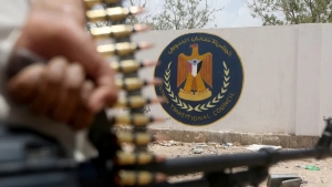 تحليل: هل تكبد "الانتقالي" خسارة إستراتيجية؟ وإلى أي سيناريو تتجه عدن؟