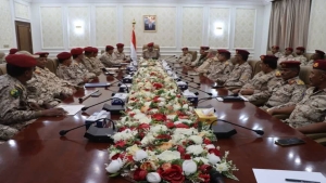 اليمن: اجتماع عسكري في عدن يتابع خطة إخراج المعسكرات