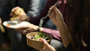 صحة: أخطاء شائعة في تناول الطعام تضعف فائدته الصحية