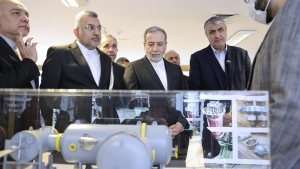 إطار: ماذا نعرف عن "محادثات الفرصة الأخيرة" في مسقط بين الولايات المتحدة وإيران؟