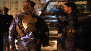 اليمن: شرطة تعز تضبط مشتبهًا به في هجوم بقنبلة يدوية وسط تقارير عن قتيل