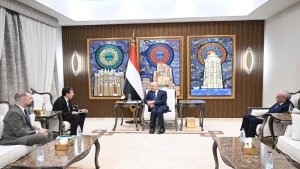 اليمن: الرئيس العليمي يقول أن التعامل مع الحوثيين كـ”فاعل طبيعي” خطأ يهدد استدامة السلام