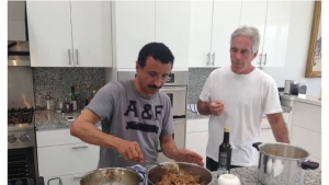 إطار: ماذا يعرف سلطان بن سليم عن فيديو التعذيب الذي تحدث عنه ابستين؟