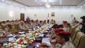 اليمن: وزير الدفاع يوجه بإنهاء "الازدواجية" وتوحيد بيانات الجيش
