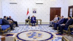 اليمن: رئيس الوزراء يوجه بالبدء بتسليم مرتبات موظفي الدولة بشكل عاجل