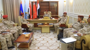 اليمن: وزير الدفاع يوجه بتطبيق معايير "الحوكمة" وضبط بيانات القوات