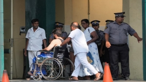 سري جاياواردنابورا كوتي: غرق سفينة حربية إيرانية قبالة سريلانكا وانتشال جثث من البحر