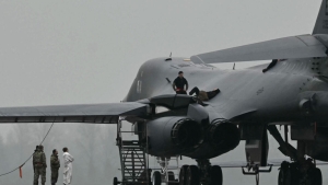 تقرير: لندن تعلن أن الولايات المتحدة بدأت باستخدام قواعد عسكرية بريطانية ضد إيران