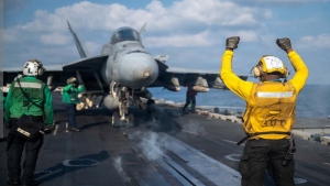 واشنطن: أمريكا ترسل مشاة بحرية وسفينة برمائية للشرق الأوسط