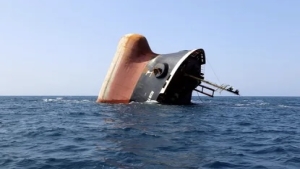 تقرير: باب المندب يدخل معادلة التصعيد.. إيران تهدد بفتح جبهة بحرية ثانية بجانب مضيق هرمز