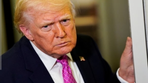 واشنطن: ترامب يصف قادة إيران الحاليين بـأنهم"عقلانيين للغاية" وباكستان تستعد لاستضافة محادثات