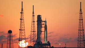 منوعات: ناسا تبدأ العد العكسي لإطلاق مهمة “أرتيميس 2” القمرية