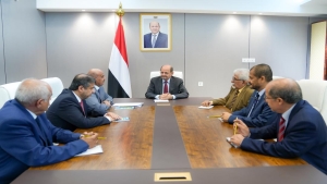 اليمن: مباحثات حكومية لمعالجة "شح السيولة" ودعم استقرار العملة