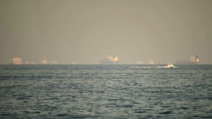 بانكوك: رفات بشرية يُعثر عليها في سفينة تلقت ضربة بمضيق هرمز