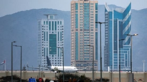 ابو ظبي: مسيرة استهدفت شركة "دو" بالفجيرة.. وشظايا على "نظم رنين"