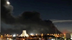 طهران: إيران تتخذ موقفا متحديا قبيل انتهاء مهلة ترامب