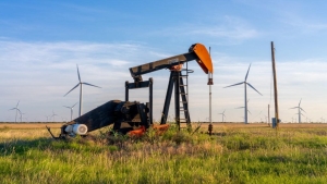 اقتصاد: ارتفاع أسعار النفط مع استمرار حالة عدم اليقين بشأن إمدادات الشرق الأوسط