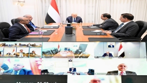 اليمن: العليمي يطمئن المانحين ويتعهد بحماية المنظمات عقب اغتيال مسؤول تنموي في عدن