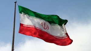 طهران: اندلاع حريق في سفن تجارية بميناء داير الإيراني