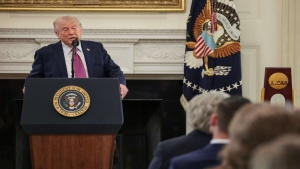 واشنطن: البيت الأبيض يقول إن الولايات المتحدة مستعدة لعمل عسكري حاسم ضد الحوثيين وتتعهد بمواصلة تصنيف فروع الإخوان كمنظمات إرهابية
