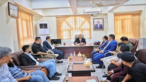 اليمن: وزير النقل يعلن انتهاء التحقيق في تلوث عدن البحري ويتوعد السفينة المتسببة