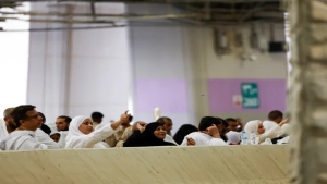 الرياض: الحجاج يرمون الجمرات في أول أيام التشريق