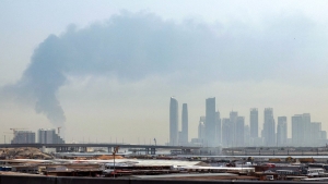 تقرير: الحرب تكسر المعادلة الخليجية.. نفط أغلى وإيرادات أقل