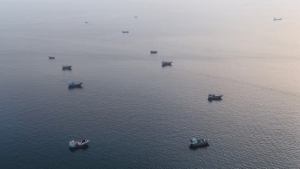 طهران: استهداف ناقلة غاز في مضيق هرمز بعد تجاهل التحذيرات