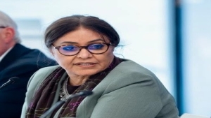 واشنطن: سفيرة اليمن لدى الولايات المتحدة تدعو إلى موقف دولي أكثر حزمًا لردع الحوثيين وحماية الملاحة في البحر الأحمر