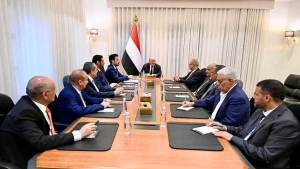 اليمن: العليمي يشيد بالتحالف البحري متعدد الجنسيات بقيادة السعودية ويدعو القوى السياسية لتوحيد الصف خلف مشروع الدولة
