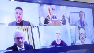 اليمن: الزنداني يجدد للمانحين التعهد باستقلالية "الصندوق الاجتماعي" وسط تجاذبات بشأن نقل مقره إلى عدن