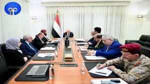 اليمن: مجلس الدفاع يوجه بتوسيع الضربات الجوية والصاروخية ضد الحوثيين