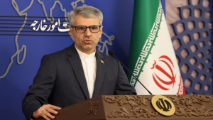 طهران: إيران تنفي استهداف الإمارات وتحذر دول الجوار من "عمليات الراية الزائفة"