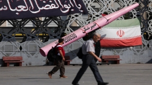 طهران: إيران تتوعد برد "مدمر" على تهديد أمريكا بقطع شرايين طهران الاقتصادية