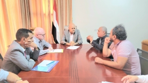 اليمن: محافظ تعز يوجه بتنفيذ قرارات تحديد رسوم المدارس الأهلية