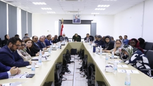 اليمن: الحكومة تبحث مع منظمة الأمم المتحدة تداعيات التصعيد الحوثي وأولويات الإغاثة