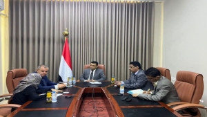 اليمن: اجتماع حكومي أممي يبحث تداعيات النزوح ويرفع تقديرات النازحين نحو 100 ألف