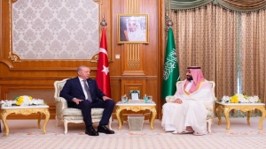 انقرة: أردوغان يؤكد لولي العهد السعودي وقوف بلاده الى جانب المملكة