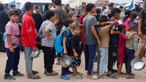 نيويورك: برنامج الأغذية يقطع المساعدات عن 500 ألف فلسطيني في غزة بسبب نقص التمويل